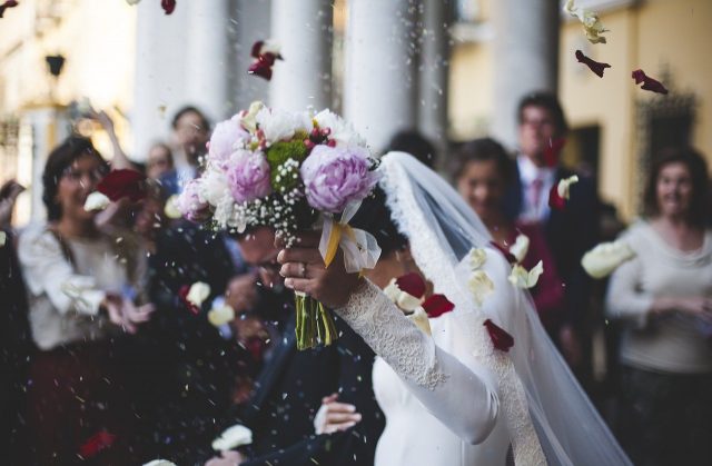 Décoration de la salle pour le mariage : comment choisir un décorateur ?