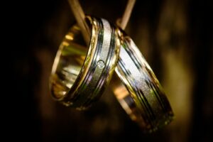 Alliance de mariage : comment choisir un bijou élégant et intemporel